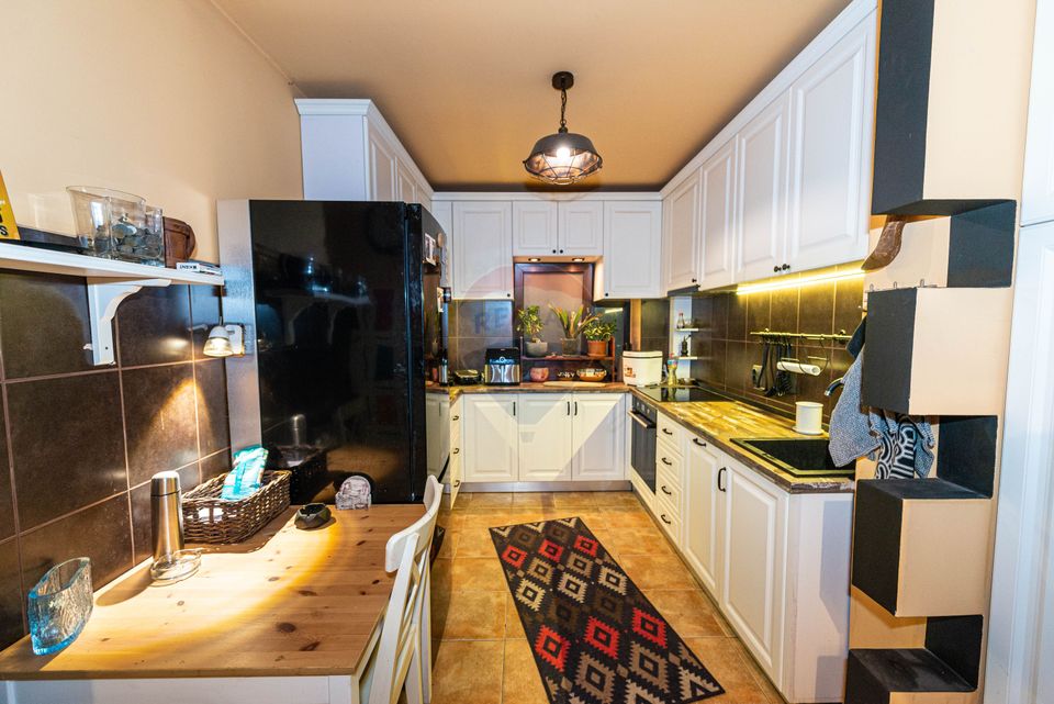 Apartament 4 camere de vanzare, vedere in parcul Plumbuita