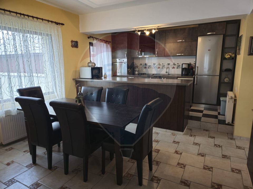 12 room House / Villa for sale, Central area