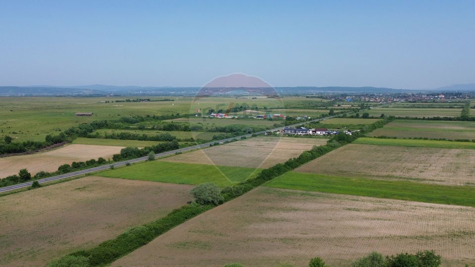 Teren Intravilan de Vanzare la Drum European sau Schimb cu Apartament