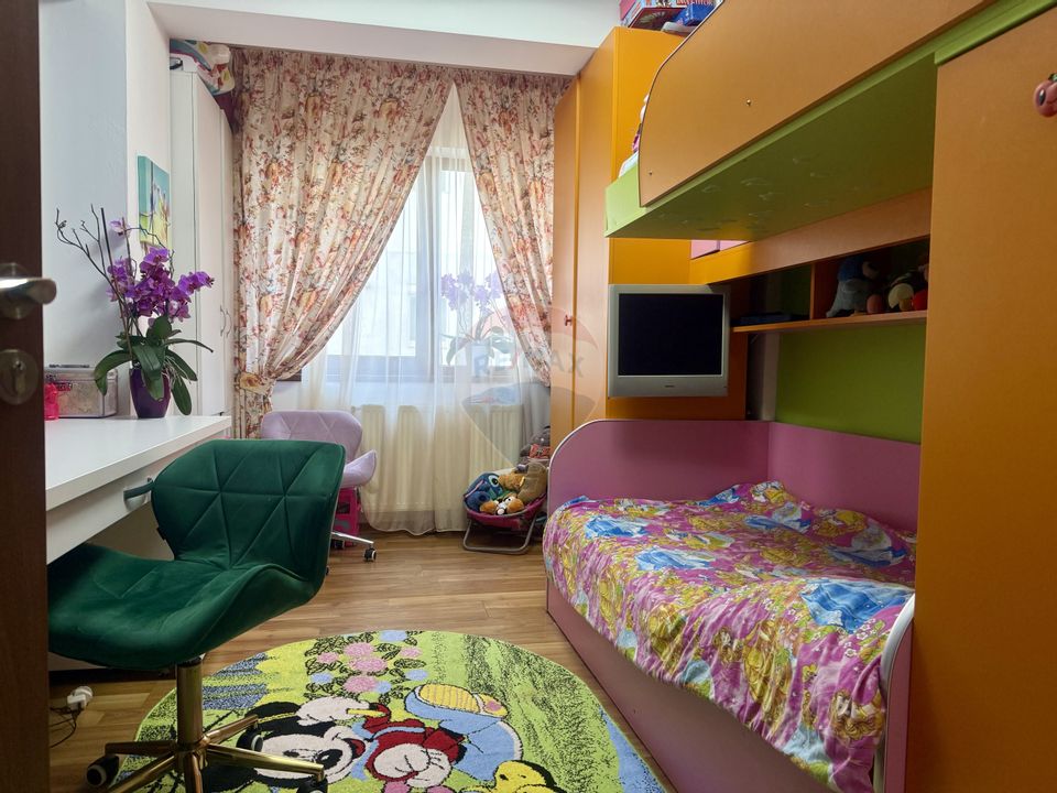 Apartament cu 3 camere de vânzare, etaj 2, zona Sud