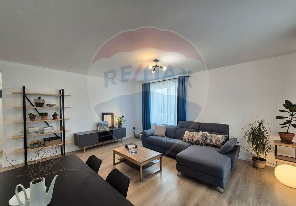 Apartament cu 3 camere de inchiriat, zona Europa