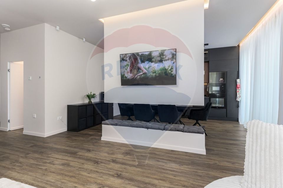 6-room smart villa with rooftop pool – for rent