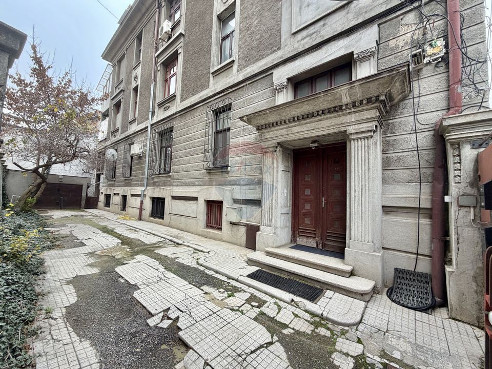 Un apartament cu poveste, în inima Bucureștiului interbelic