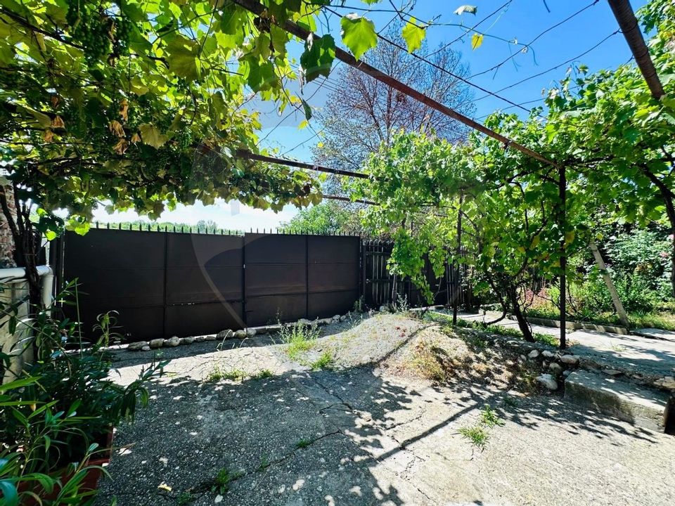 Casa cu Toate Utilitatile,Vedere Panoramica,Livada-Stefanesti, Arges