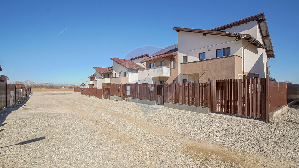 4 room House / Villa for sale, Baciu area