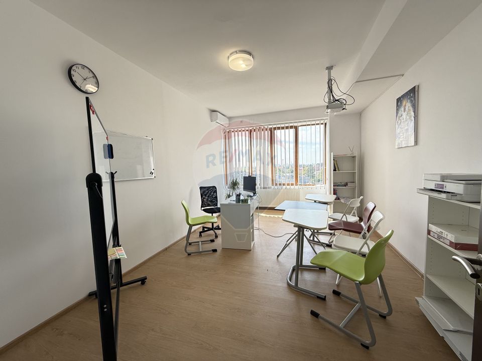 Apartament cu 3 camere de vânzare Voluntari