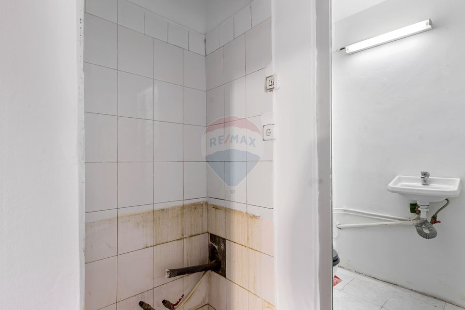 28sq.m Commercial Space for sale, Alfa area