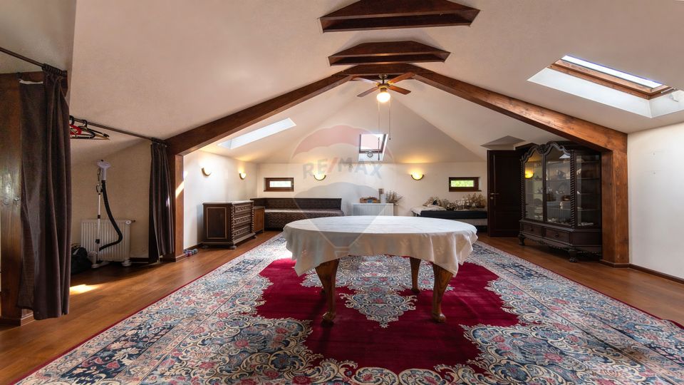 9 room House / Villa for sale