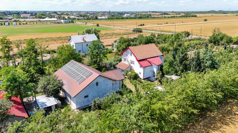 Casa+Laborator+ Teren 12.700 mp + casa de vacanta - Bolintin Vale