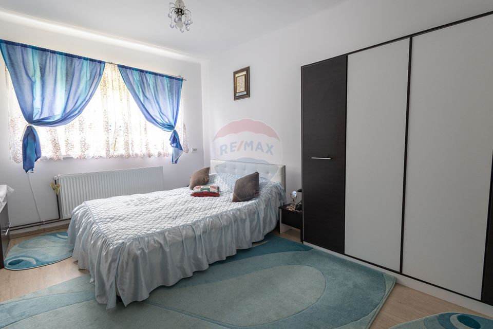 6 room House / Villa for sale