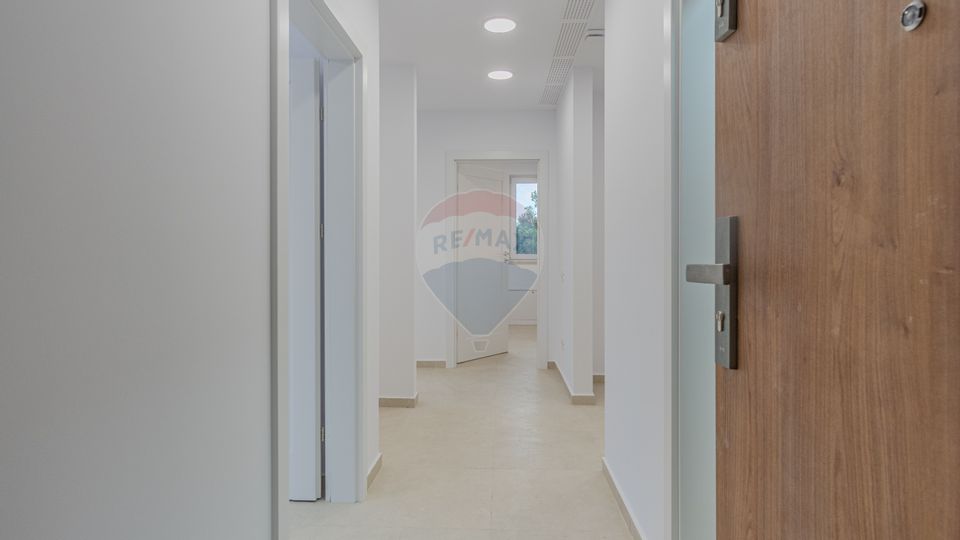 Clinica medicala-9 cabinete- URBAN PLAZA - bloc 15 parter!