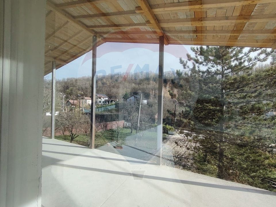 Lux Mediteranean si Intimitate pe 4.000 mp Domeniu Privat Gura Vaii