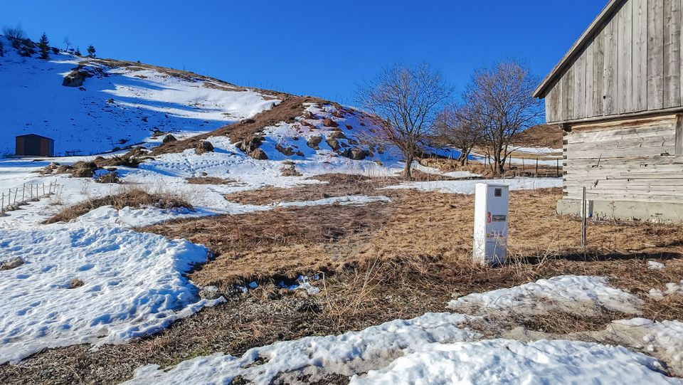 Land 3,756sqm Sirnea / None