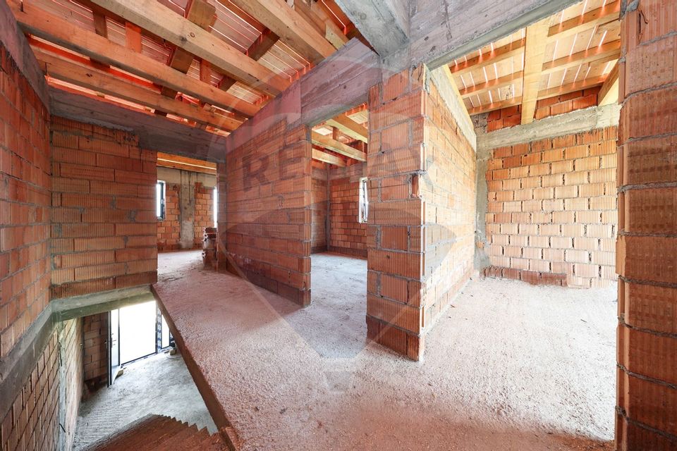 4 room House / Villa for sale