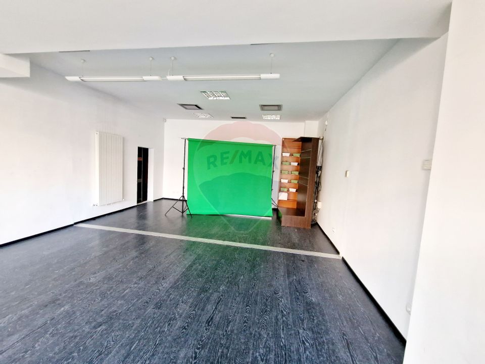 100sq.m Commercial Space for rent, Maratei area