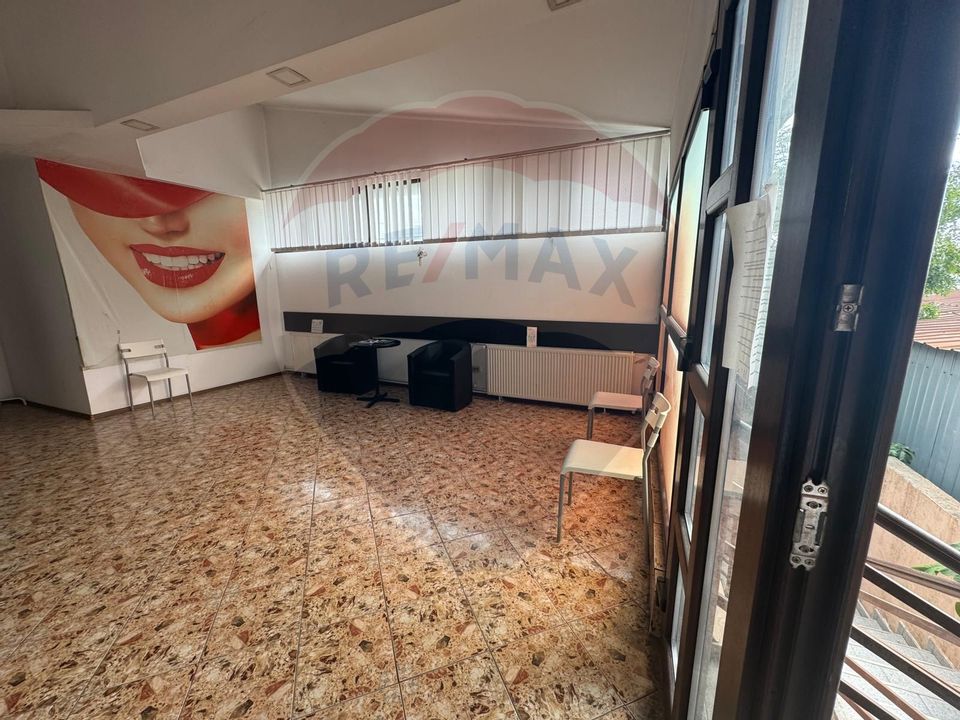 Spațiu comercial de 900mp de închiriat în zona Romanesti