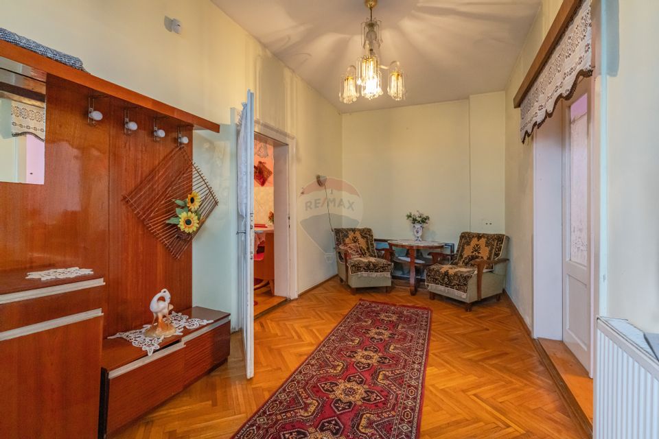 5 room House / Villa for sale