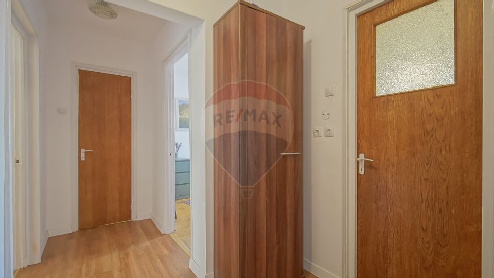 Apartament cu 3 camere de închiriat B-dul Victoriei