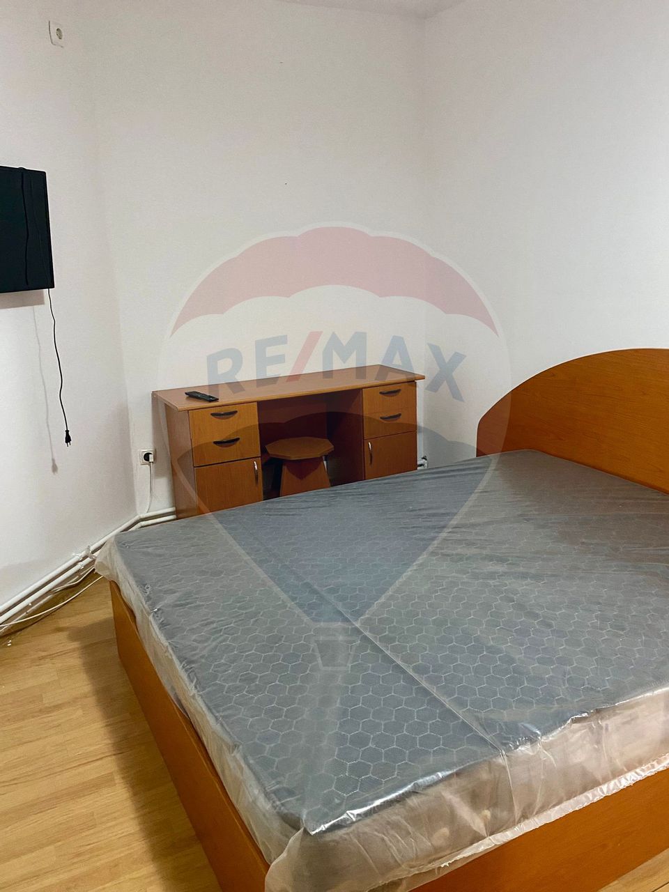 Apartament cu 2 camere de închiriat la casă, zona Grădiște