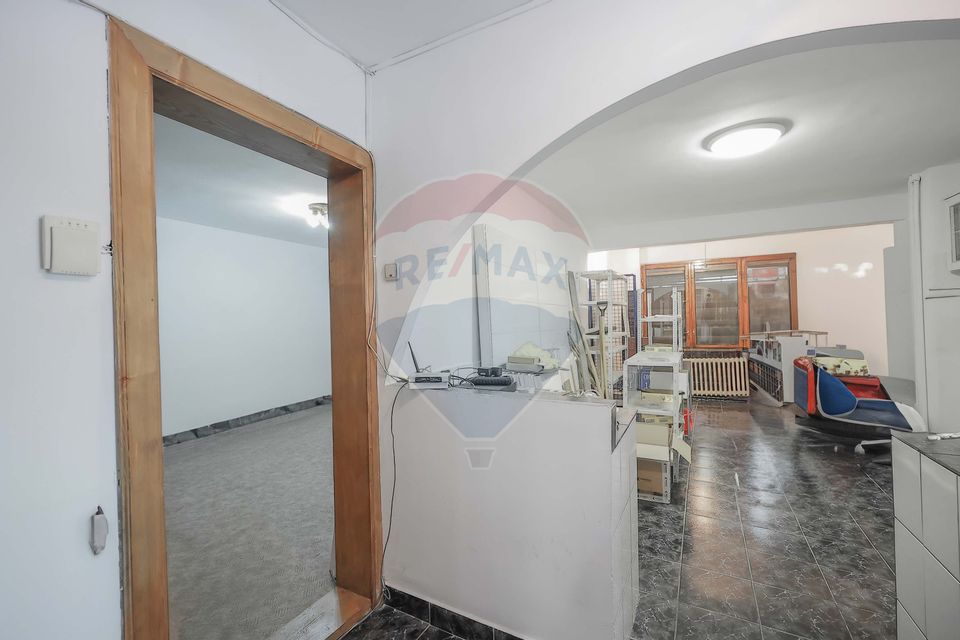 Apartament cu spațiu comercial, diverse destinații, vânzare, Rogerius