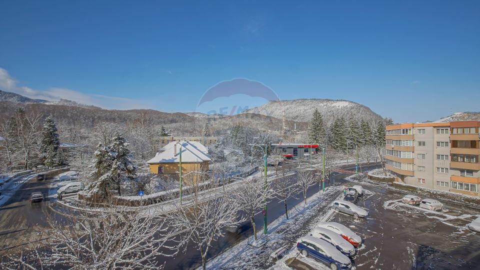 195sq.m Office Space for rent, Astra area