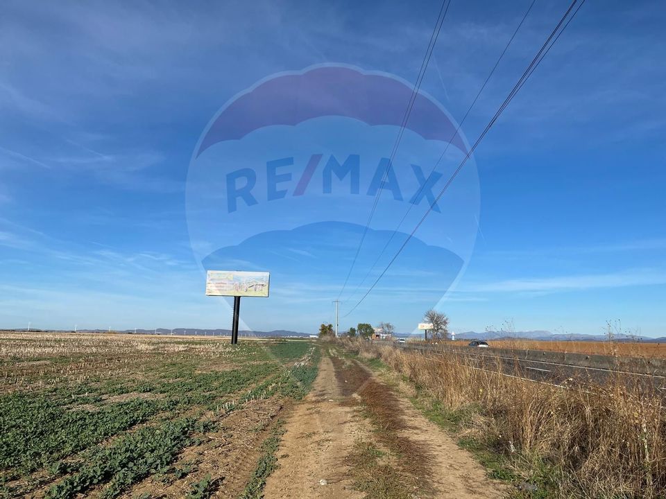 Teren de vanzare 17.500 mp , Paulesti, deschidere 27 m la DN1