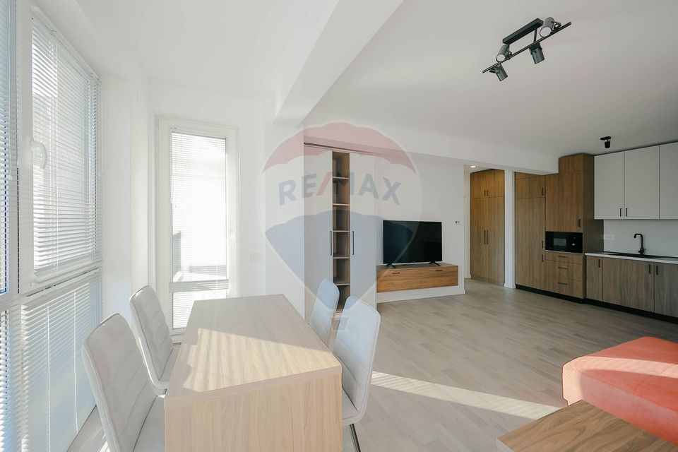 Apartament de închiriat cu 2 camere și parcare, ultracentral, Oradea