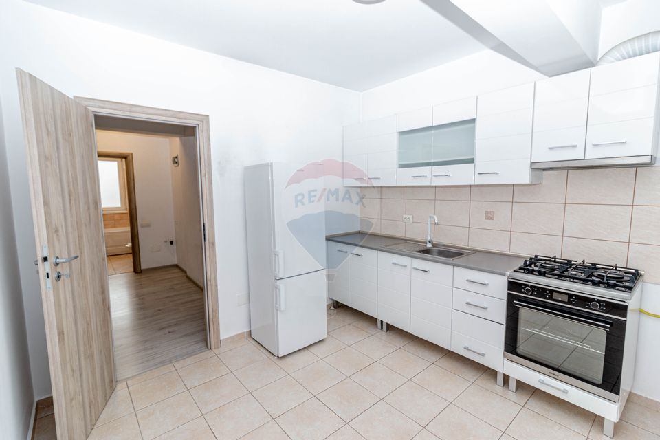 Apartment 2 rooms, for sale with parking space