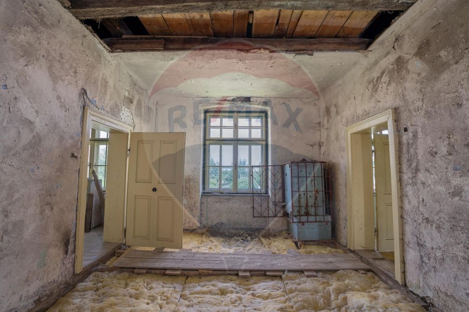 Fostă școală săsească semnată de Fritz Balthes – Bruiu, Sibiu