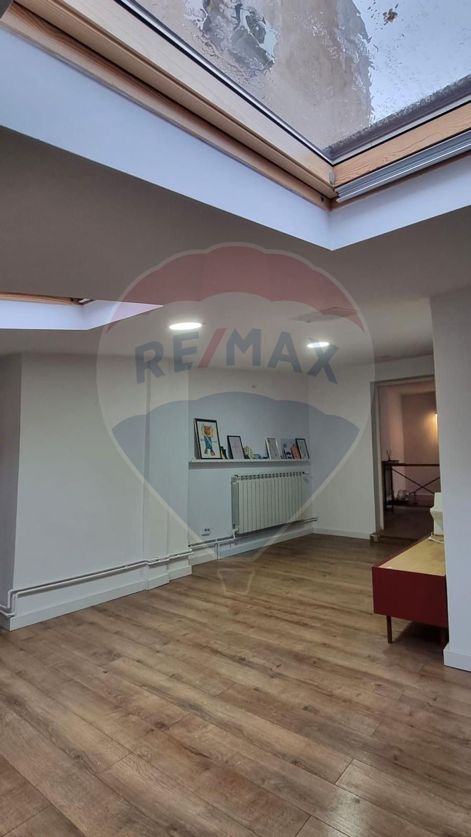 Inchiriere mansarda boema si moderna, 2 camere, zona Dorobanti
