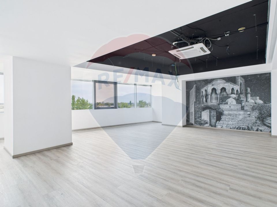 100sq.m Office Space for rent, Baneasa area