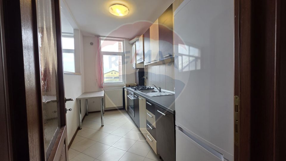 Apartament 3 camere de închiriat Vitrometan, Medias