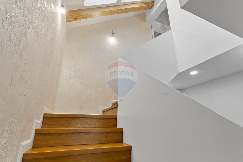 Penthouse unic pe două niveluri - saună și bucătărie exterioară