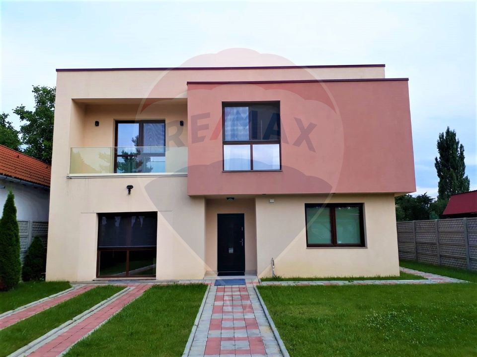 Vila in stil  mediterenean, lux,  statiunea balneoclimaterica Covasna