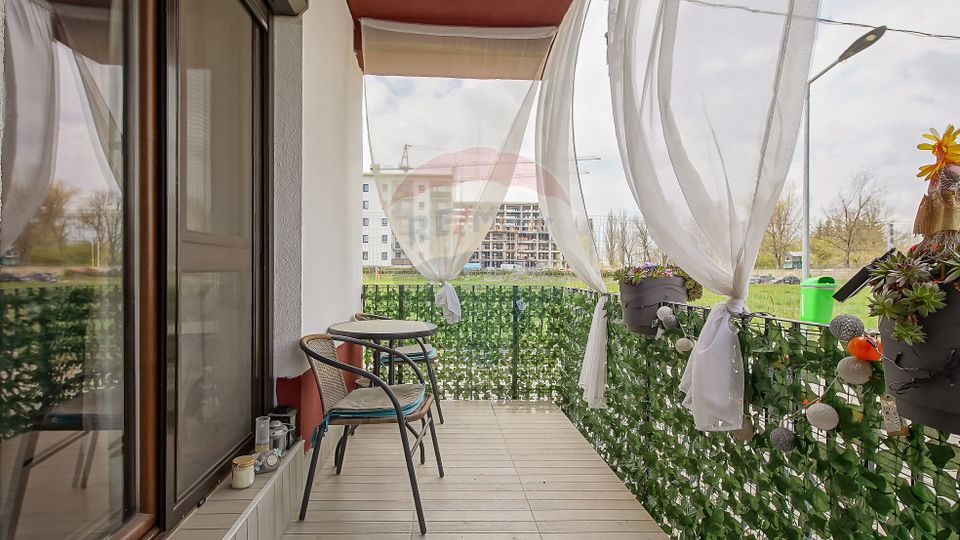 Apartament cu 3 camere de vânzare în zona Tractorul