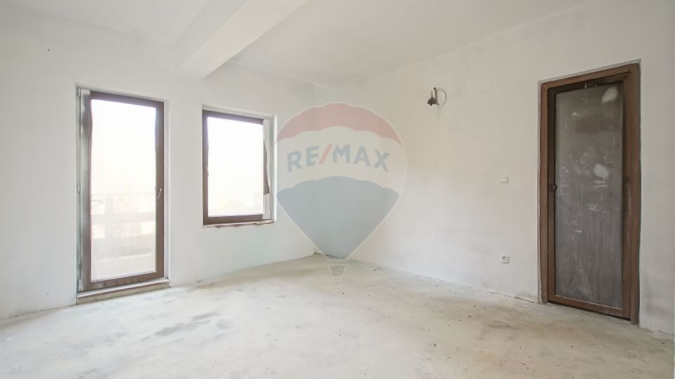 Investiție: Pensiune + Casă lemn, priveliște superbă, 0% Comision