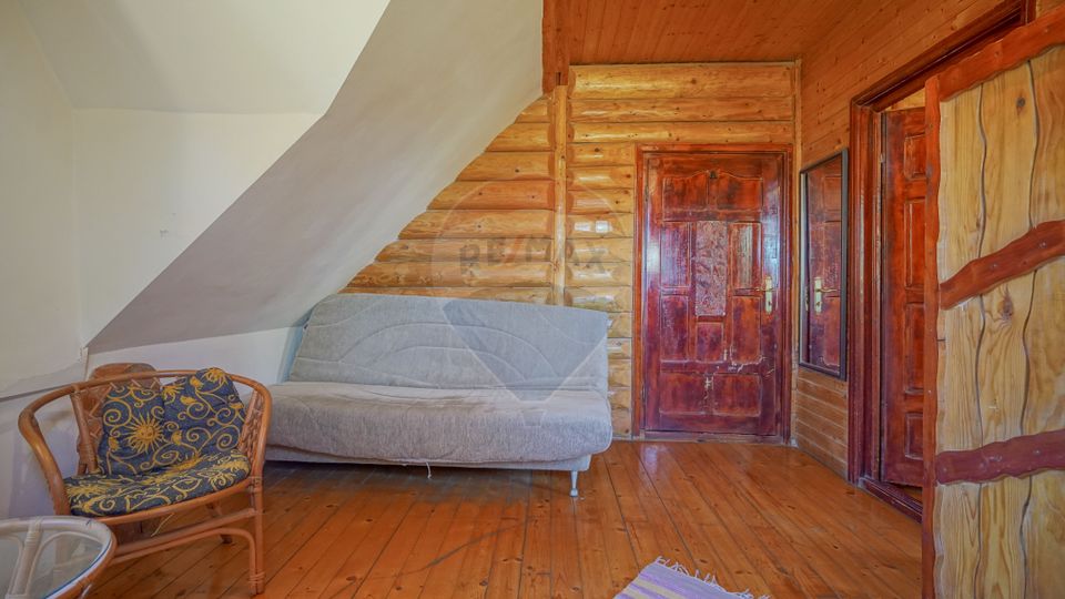 8 room House / Villa for sale