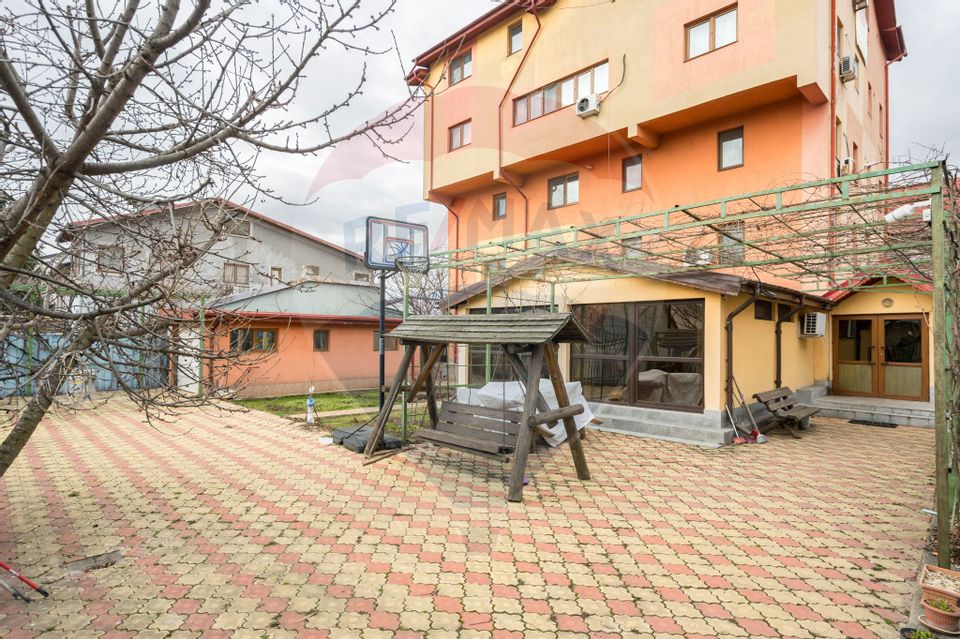 Casă / Vilă cu 26 camere de vânzare în zona Giurgiului