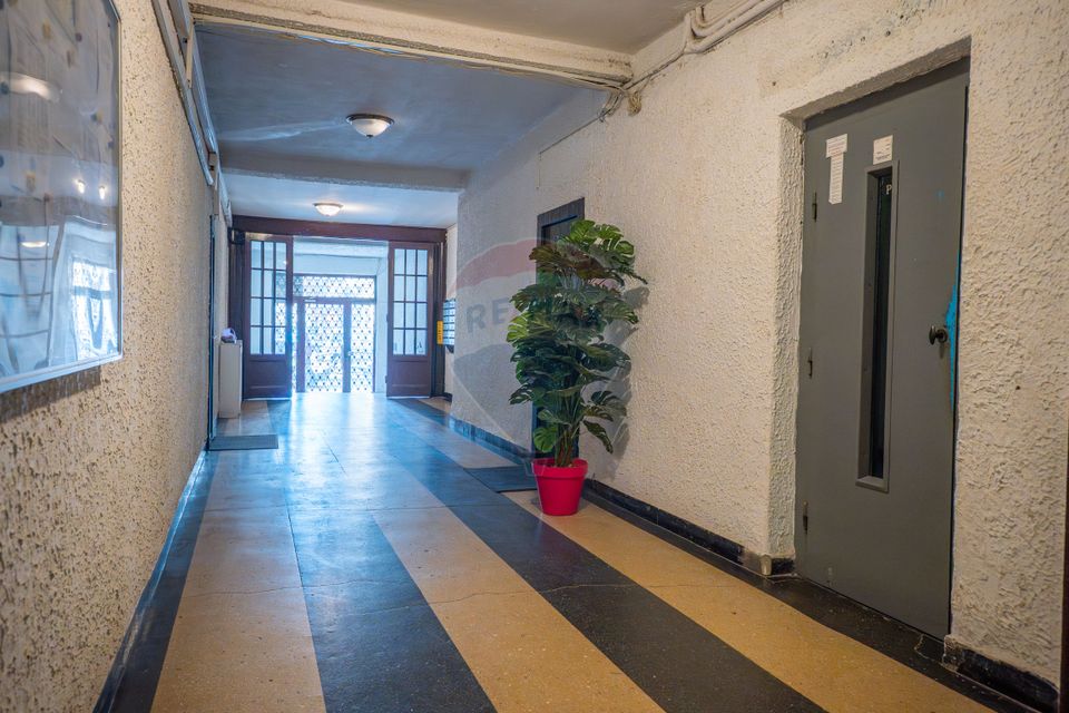 De vanzare apartament central cu terasa, Zona Romana