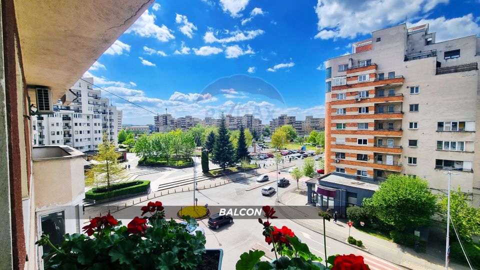 Rar în Centru: De Vanzare cu Vedere Panoramica  Mobilat Complet