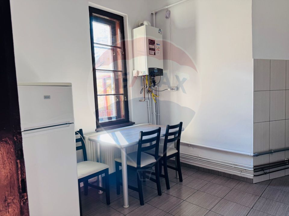 Apartament cu 2 camere de închiriat – ultracentral, str. Primăriei