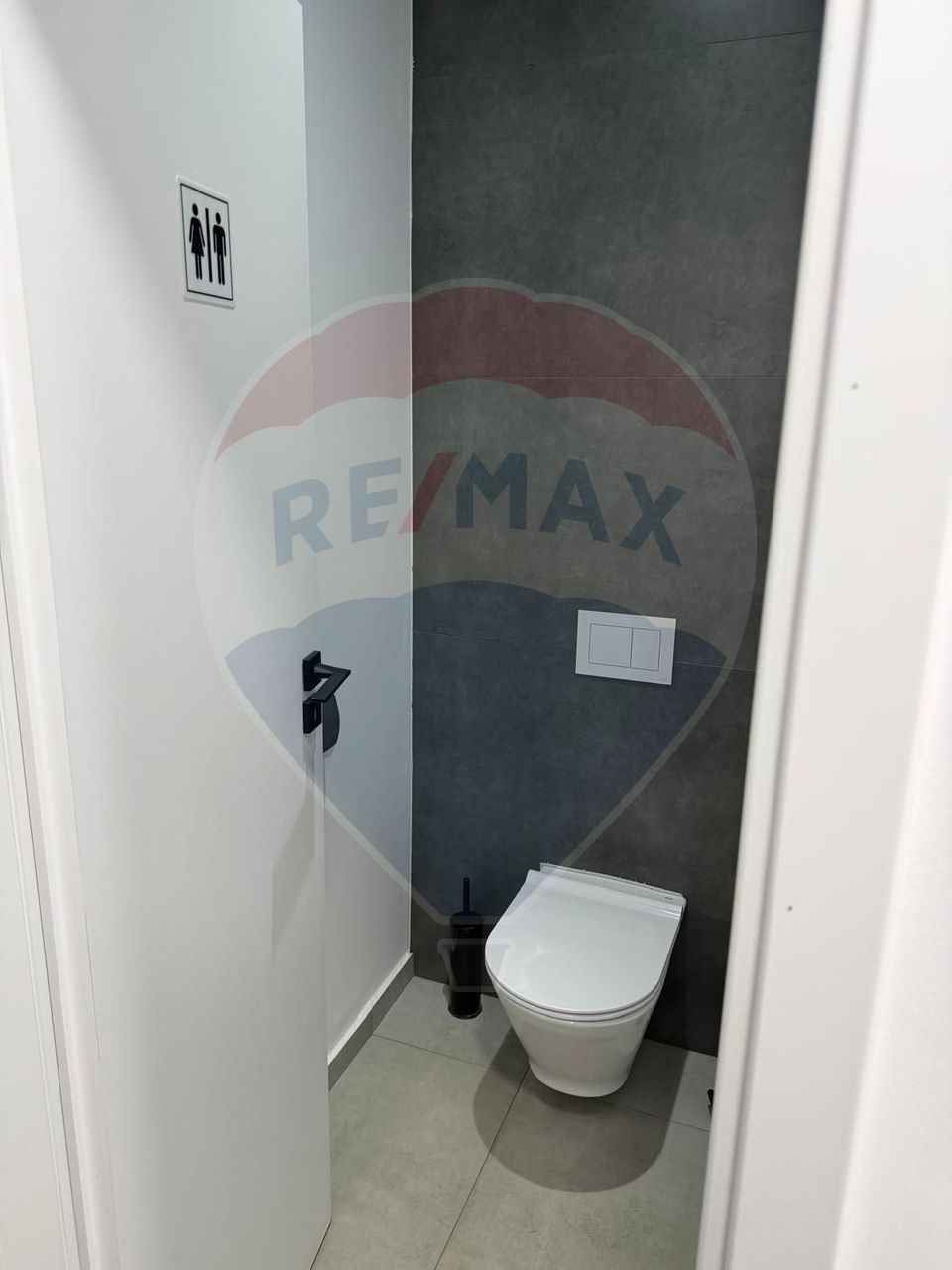 Spațiu comercial de 300mp de închiriat în zona Pipera