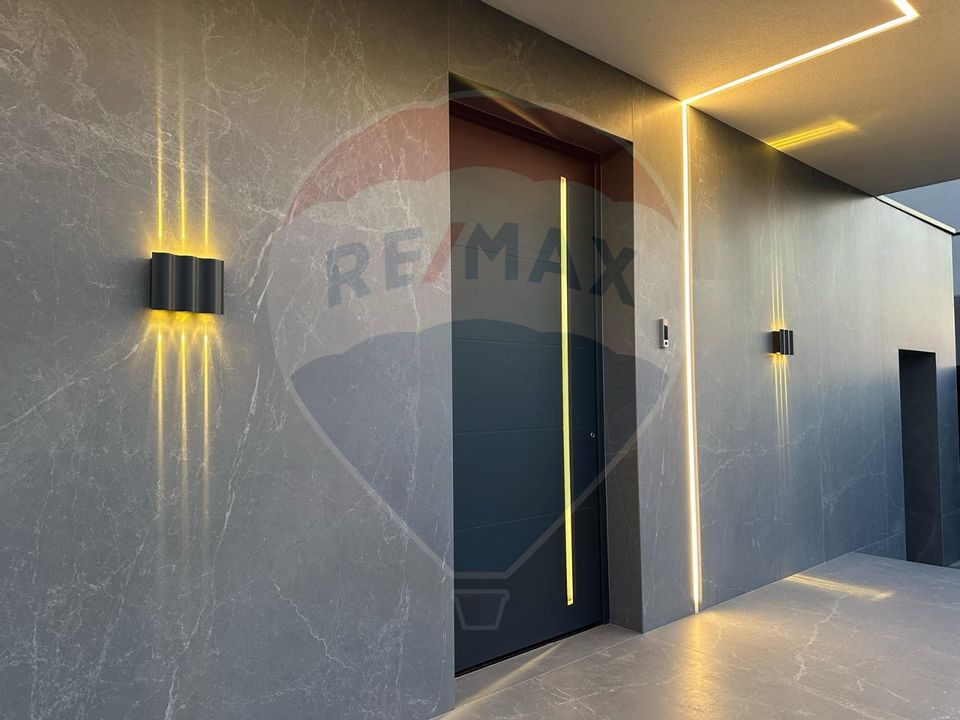 Casă / Vilă de vânzare 5 camere