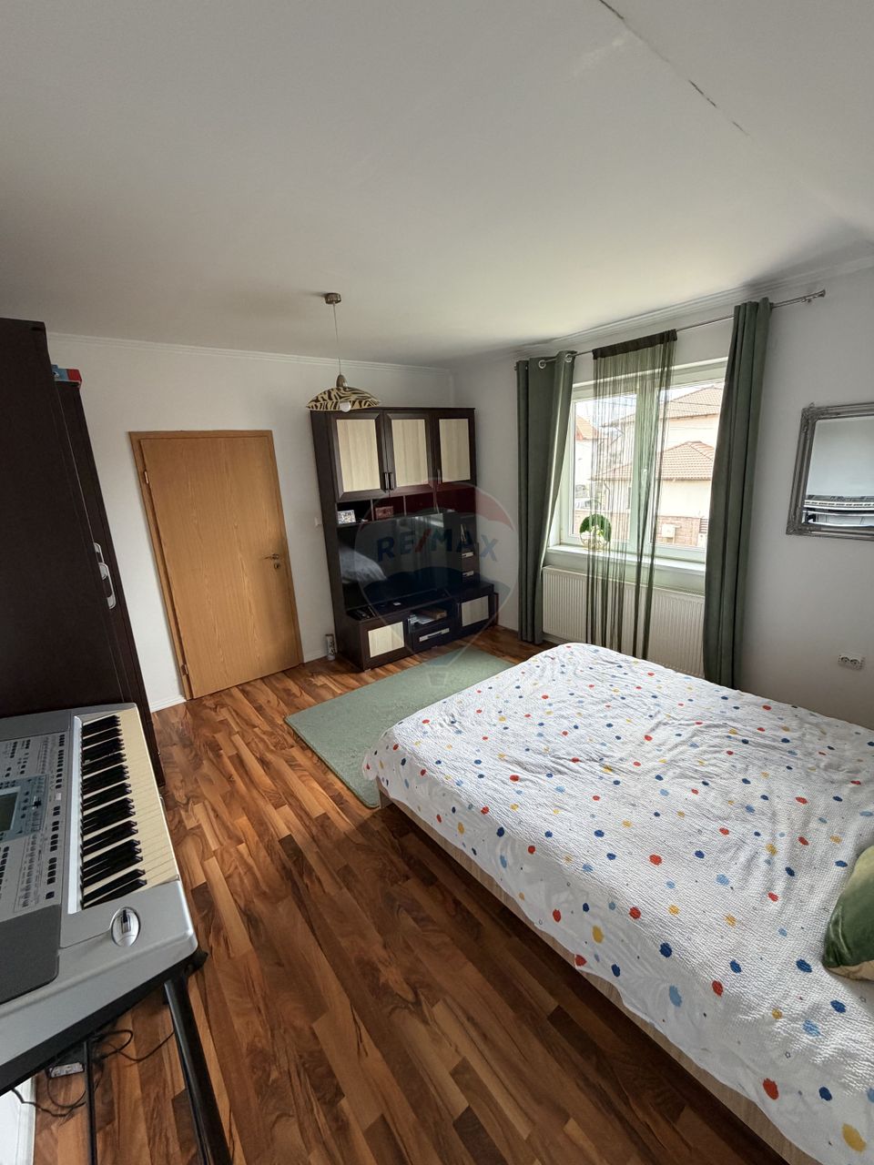 5 room House / Villa for sale