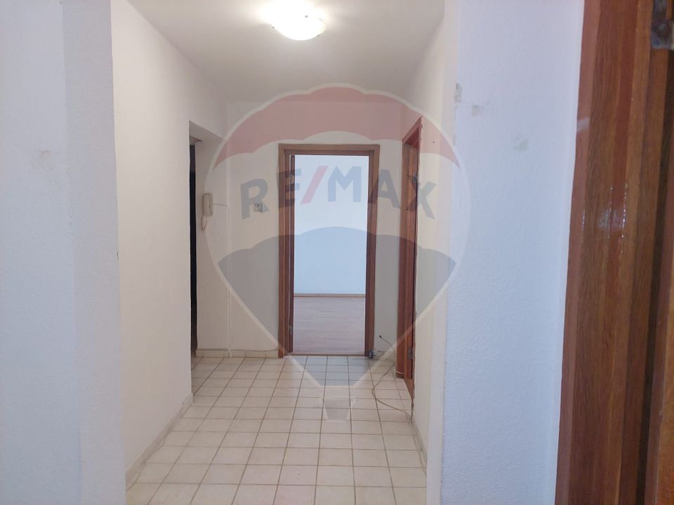 Apartament cu 3 camere de vanzare