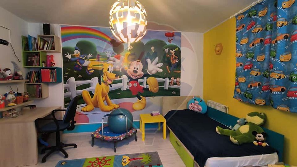 Casă cu piscină de vânzare în zona Piața Centrală Galați