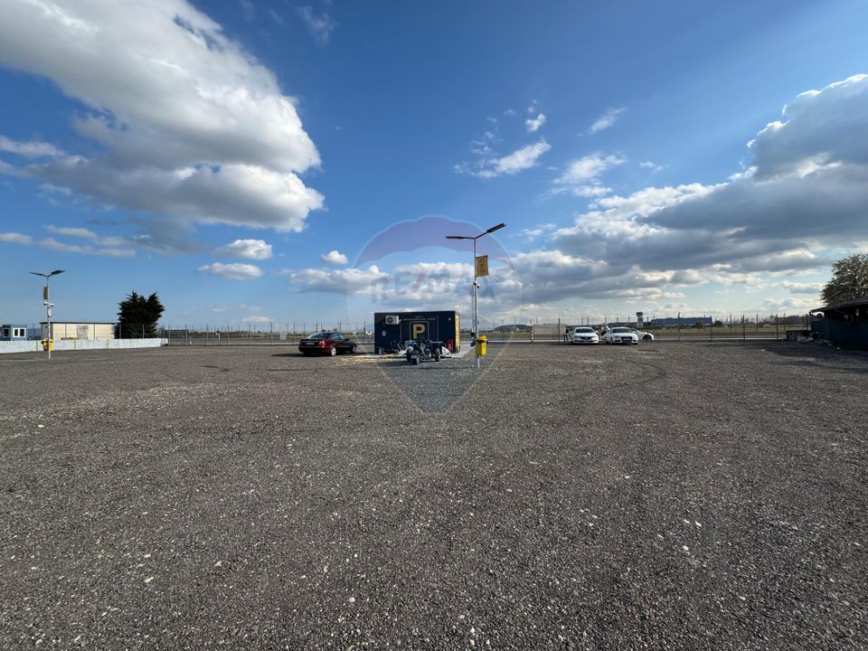 Presentation of Land for Sale – Mixed Area of Housing and Services