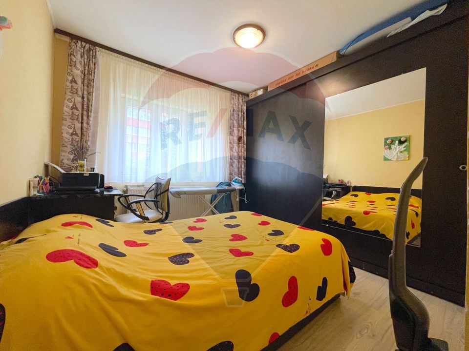 REZERVAT !  Apartament cu 3 camere de vânzare în Răcădău