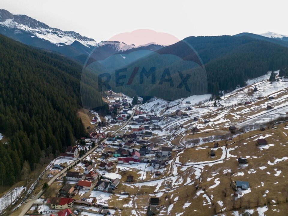 Land 1,091sqm Moieciu de Sus / Strada Valea Bangaleasa