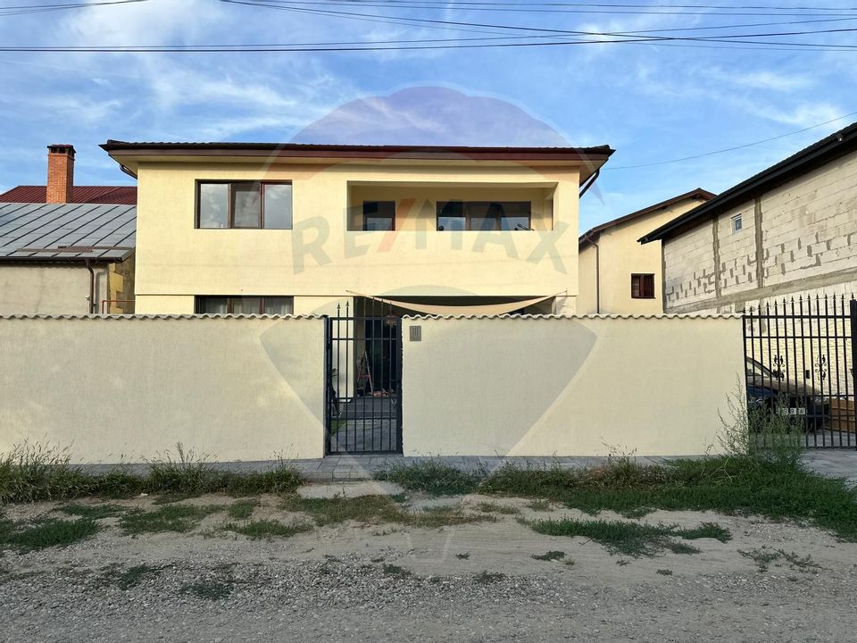 5-room house / villa for sale in Afumati